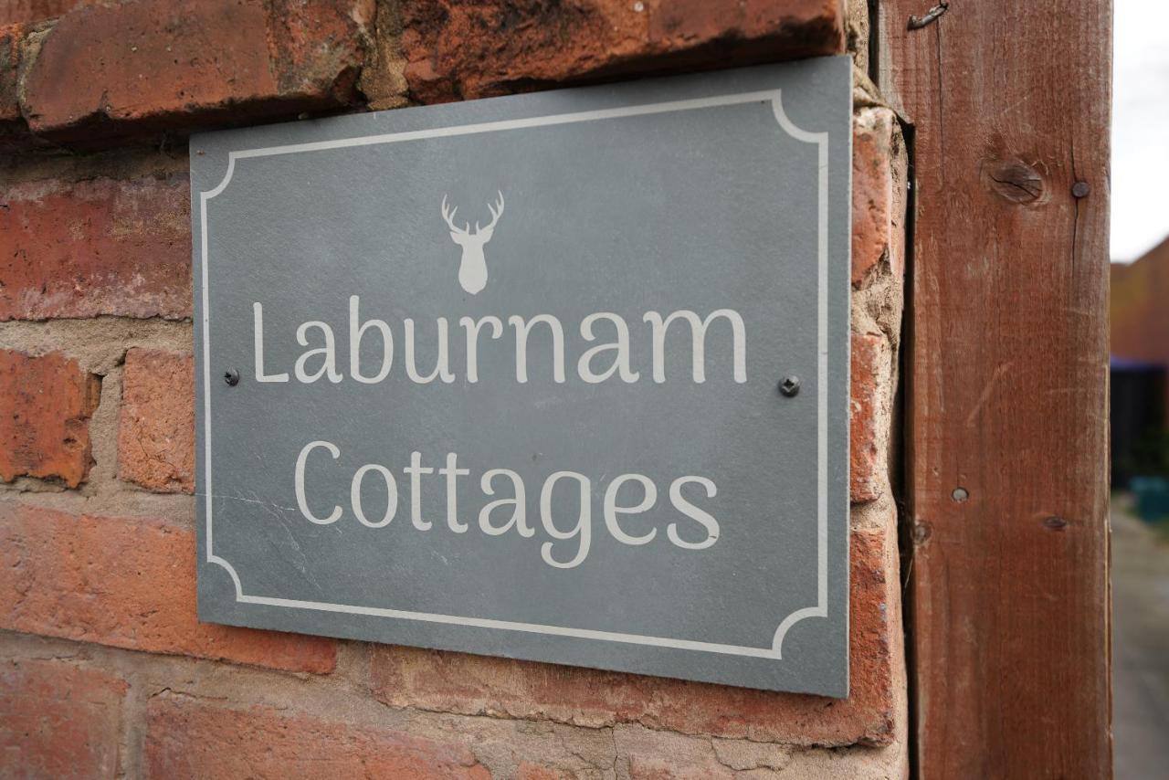 Capulet At Laburnum Cottages Stratford-upon-Avon Exterior foto